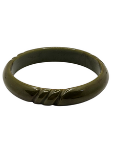 1940s Moss Green Carved Bakelite Bangle