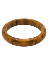 Load image into Gallery viewer, 1940s Banana Bread Marbled Bakelite Bangle
