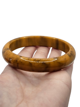Load image into Gallery viewer, 1940s Banana Bread Marbled Bakelite Bangle
