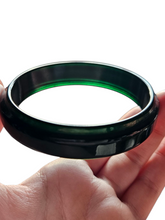 Load image into Gallery viewer, 1940s Dark Green Sheer Bakelite Bangle

