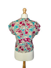 Load image into Gallery viewer, 1940s Pink, Blue, Black and White Novelty Print Blouse
