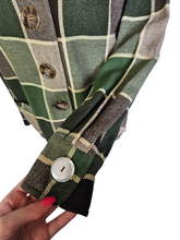 Load image into Gallery viewer, 1940s Green, Beige and Brown Pendleton Jacket
