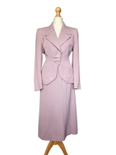 Load image into Gallery viewer, 1940s Rare Lilac/Dusky Pink Button Detail Suit

