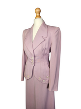 Load image into Gallery viewer, 1940s Rare Lilac/Dusky Pink Button Detail Suit
