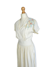 Load image into Gallery viewer, 1940s Cream Handpainted Flower Dress
