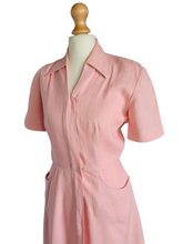 Load image into Gallery viewer, 1940s Pink Moygashel Zip Front Dress
