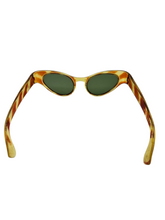 Load image into Gallery viewer, 1950s Torty Effect Cat Eye Shape Sunglasses
