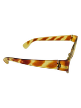 Load image into Gallery viewer, 1950s Torty Effect Cat Eye Shape Sunglasses
