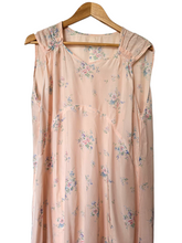 Load image into Gallery viewer, 1940s Pink Floral Nightdress
