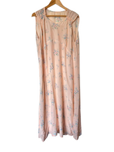 Load image into Gallery viewer, 1940s Pink Floral Nightdress
