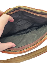 Load image into Gallery viewer, 1940s Rare Brown and White Telephone Cord Bag
