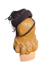 Load image into Gallery viewer, 1940s Brown Felt Topper Hat With Feathers

