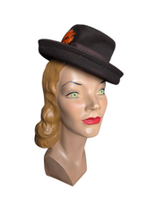 Load image into Gallery viewer, 1940s Brown Felt Cut Out Hat With Orange Feather
