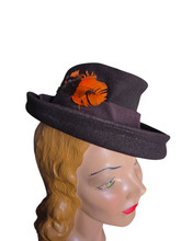 Load image into Gallery viewer, 1940s Brown Felt Cut Out Hat With Orange Feather
