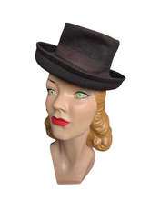 Load image into Gallery viewer, 1940s Brown Felt Cut Out Hat With Orange Feather
