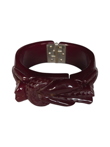 1940s Burgundy Carved Bakelite Knot Clamper