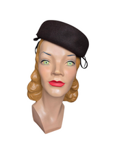 Load image into Gallery viewer, 1940s Chocolate Brown Tilt Hat With Decorative Band
