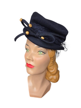 Load image into Gallery viewer, 1940s Navy Blue Felt Topper Hat With Raffia Pieces
