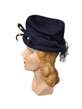 Load image into Gallery viewer, 1940s Navy Blue Felt Topper Hat With Raffia Pieces
