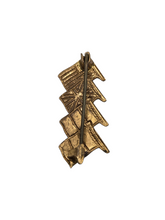 Load image into Gallery viewer, 1940s World War Two Allied Flag Victory Brooch
