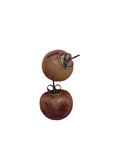 Load image into Gallery viewer, 1940s Rhubarb and Custard Bakelite Ball Earrings
