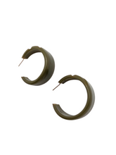 Load image into Gallery viewer, 1940s Dark Green Carved Bakelite Hoop Earrings
