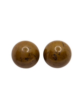 Load image into Gallery viewer, 1940s Toffee and Black Marbled Bakelite Earrings
