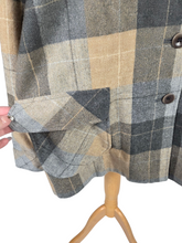 Load image into Gallery viewer, 1970s does 1940s Grey/Beige Pendleton Jacket

