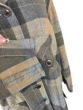 Load image into Gallery viewer, 1970s does 1940s Grey/Beige Pendleton Jacket
