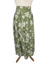 Load image into Gallery viewer, 1940s Cream and Sage Green Leaf Print Skirt
