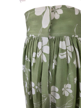 Load image into Gallery viewer, 1940s Cream and Sage Green Leaf Print Skirt
