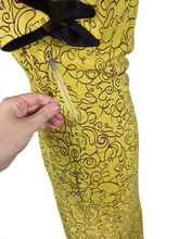 Load image into Gallery viewer, 1940s Yellow and Black Novelty Ladies Face Print Dress
