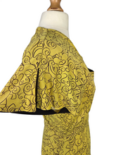 Load image into Gallery viewer, 1940s Yellow and Black Novelty Ladies Face Print Dress
