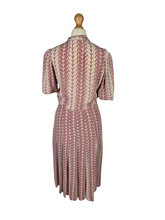 Load image into Gallery viewer, 1940s Dusky Pink and White Leaf Print Dress
