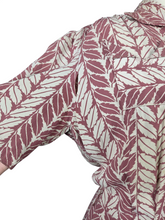 Load image into Gallery viewer, 1940s Dusky Pink and White Leaf Print Dress
