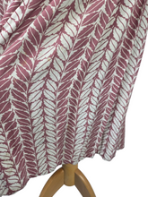 Load image into Gallery viewer, 1940s Dusky Pink and White Leaf Print Dress
