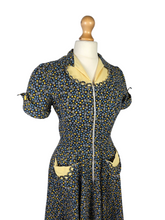 Load image into Gallery viewer, 1940s Black and Yellow Floral Zip Front Dress
