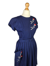 Load image into Gallery viewer, 1940s Royal Blue Pleated Dress With Red and White Flowers
