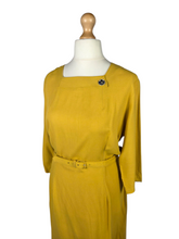 Load image into Gallery viewer, Late 1950s/1960s Yellow Dress
