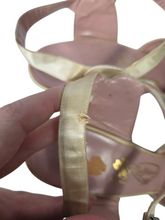 Load image into Gallery viewer, 1940s Cream Satin Wedding Shoes
