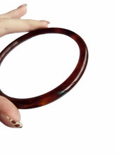 Load image into Gallery viewer, 1920s/1930s Torty Effect Painted Bird Dot Upper Arm Bangle
