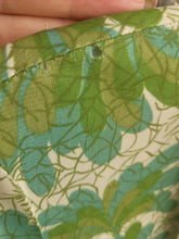 Load image into Gallery viewer, 1950s Green Flower Summer Dress
