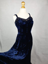 Load image into Gallery viewer, 1940s Midnight Blue Silk Velvet Dress With Beading and Buttons
