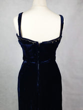 Load image into Gallery viewer, 1940s Midnight Blue Silk Velvet Dress With Beading and Buttons
