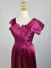 Load image into Gallery viewer, 1950s Magenta Pink Liquid Satin Dress With Pleats and Layered Collar
