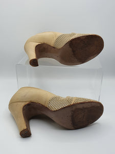 1940s Canvas and Mesh Cream Peep Toe Court Shoes With Bow