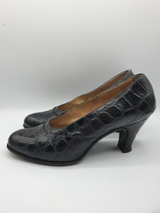 Late 1940s Black Mock Croc Court Shoes