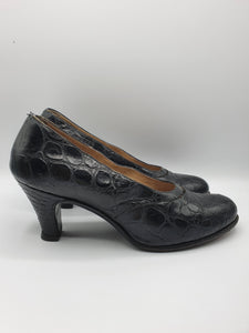 Late 1940s Black Mock Croc Court Shoes