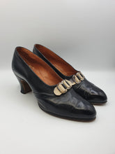 Load image into Gallery viewer, 1930s Black Leather Shoes With Mock Snakeskin Buckle Front
