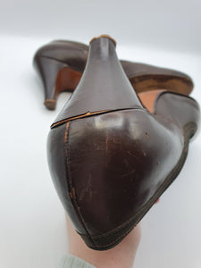 1940s Chocolate Brown Court Shoes